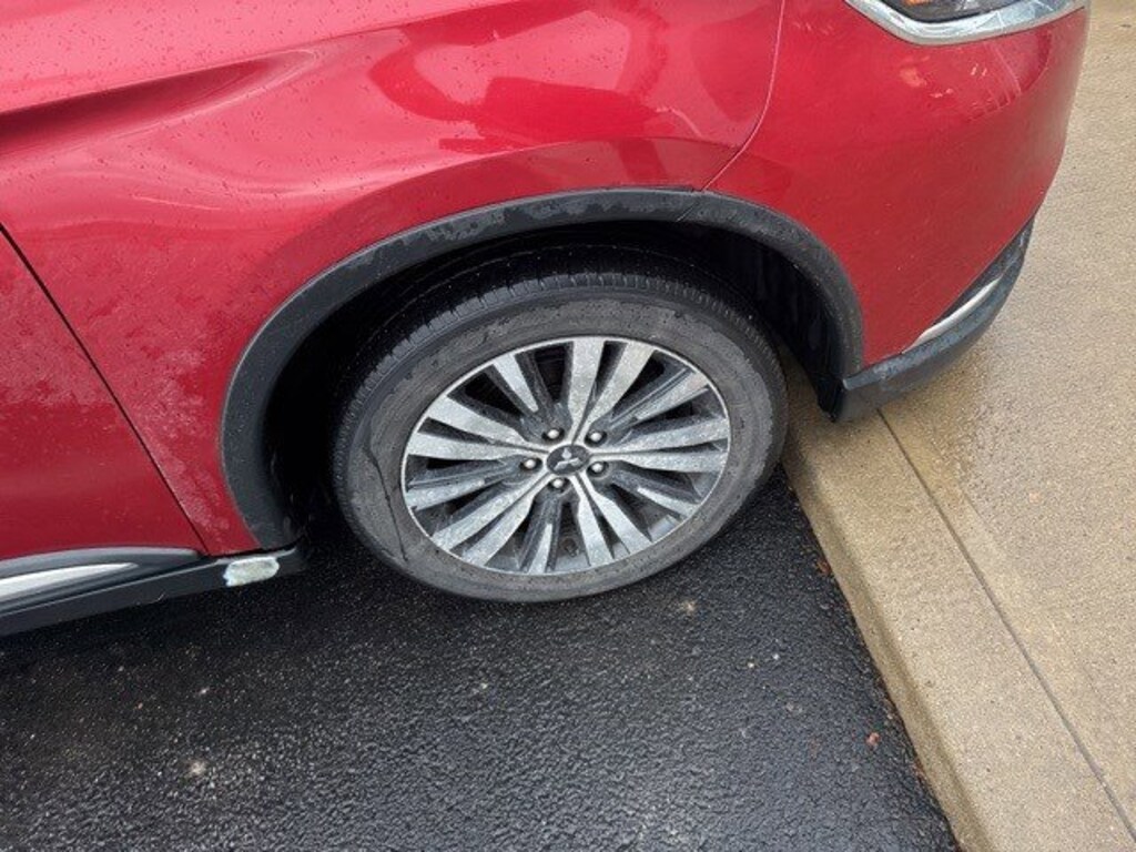 Used 2019 Mitsubishi Outlander ES AWC SUV