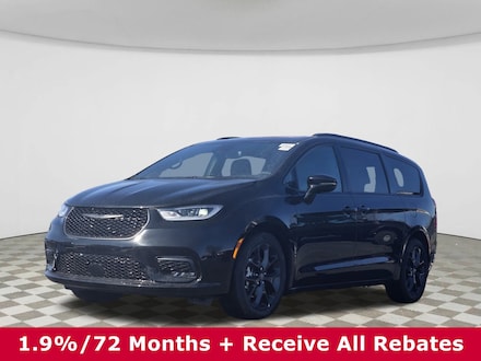 2026 Chrysler Pacifica LIMITED Passenger Van