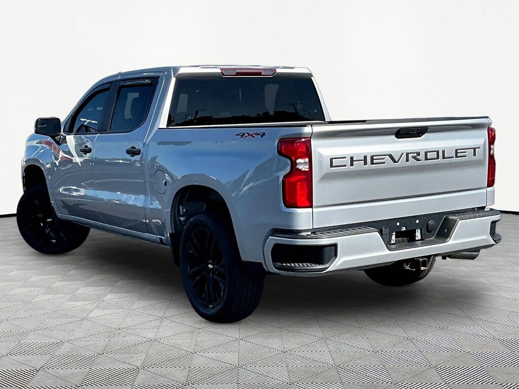 Used 2020 Chevrolet Silverado 1500 4WD Crew Cab 147 Custom Truck