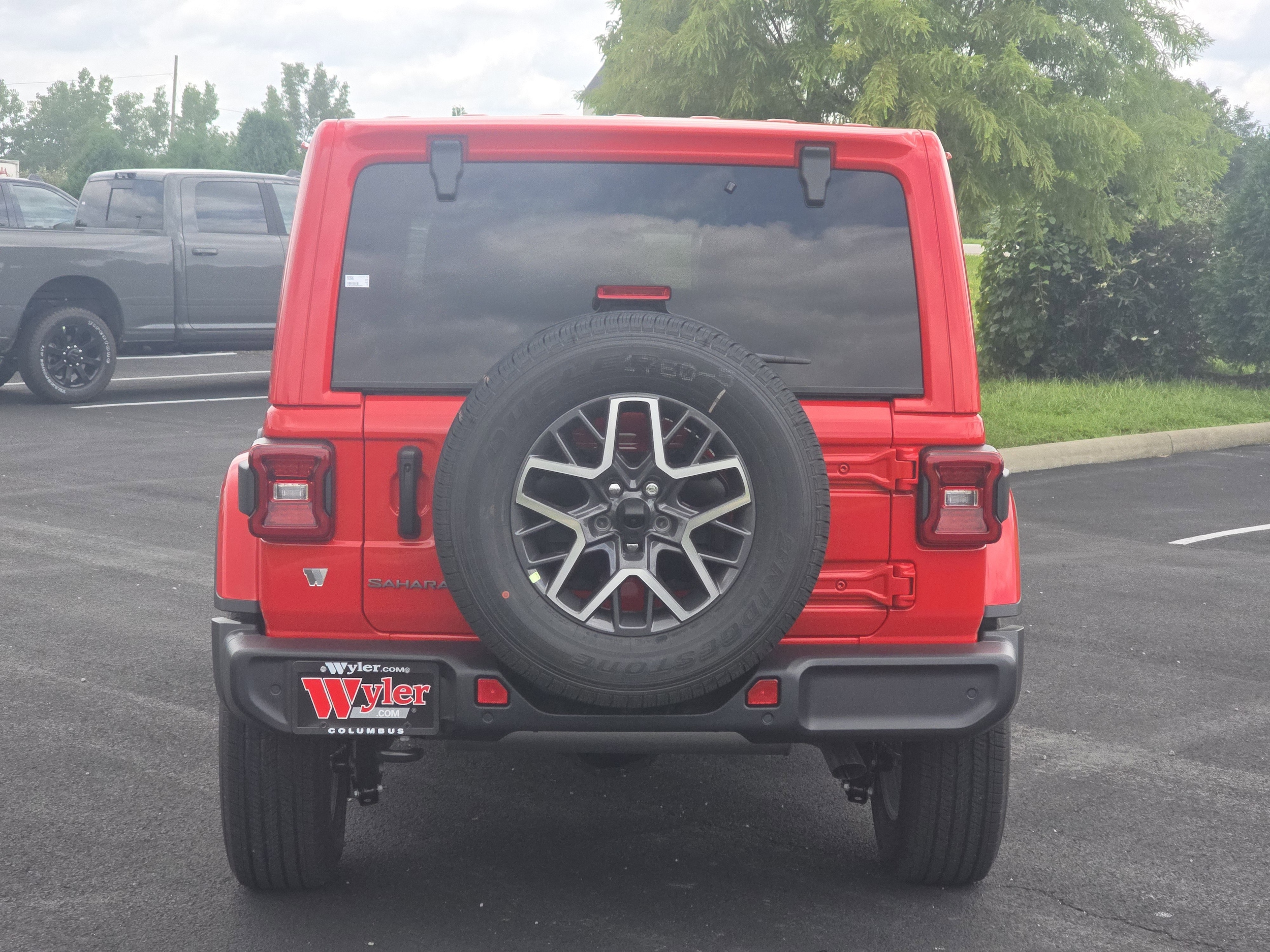 2025 Jeep Wrangler 4-Door Sahara - Photo 17