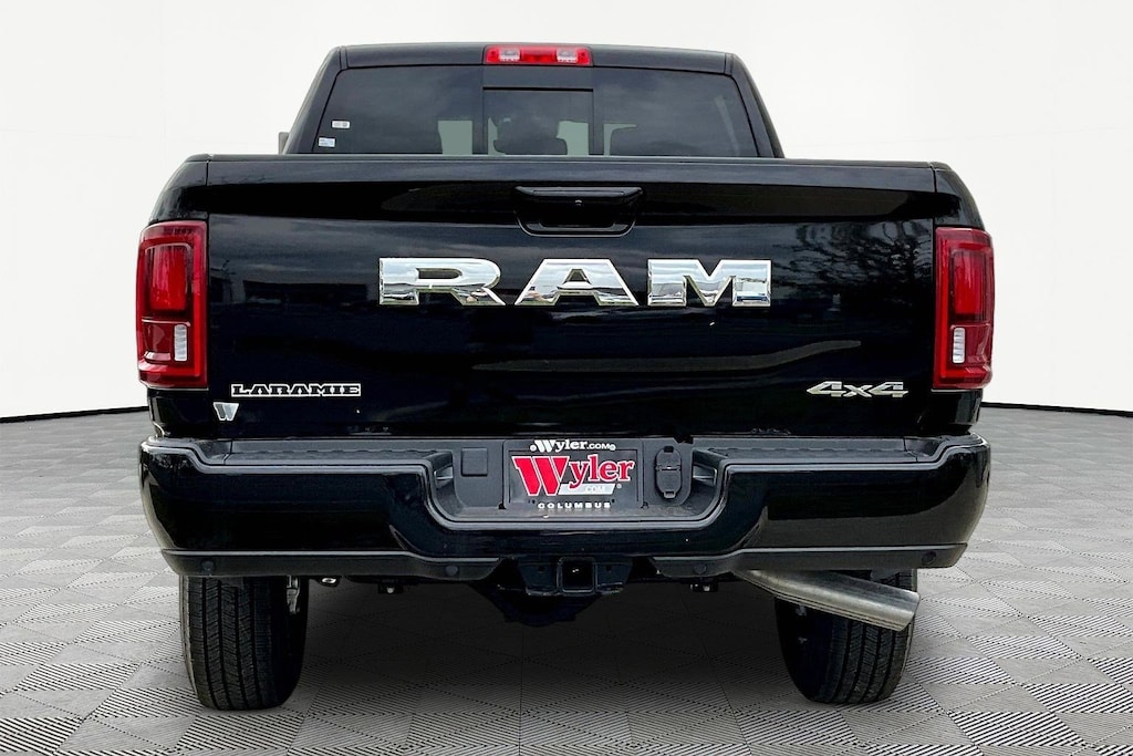 New 2026 Ram 2500 LARAMIE CREW CAB 4X4 6'4 BOX Pickup
