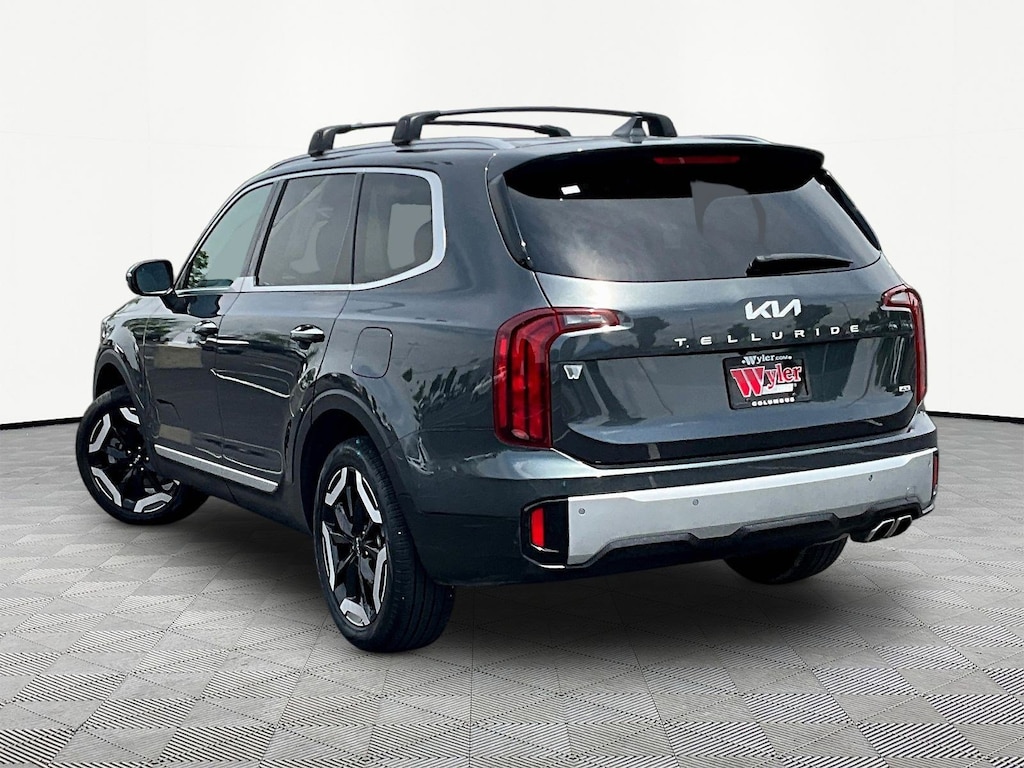Used 2024 Kia Telluride S AWD SUV