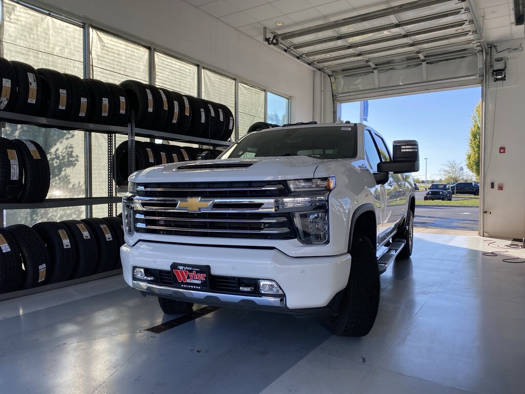 Used 2020 Chevrolet Silverado 3500HD 4WD Crew Cab 159 High Country Truck