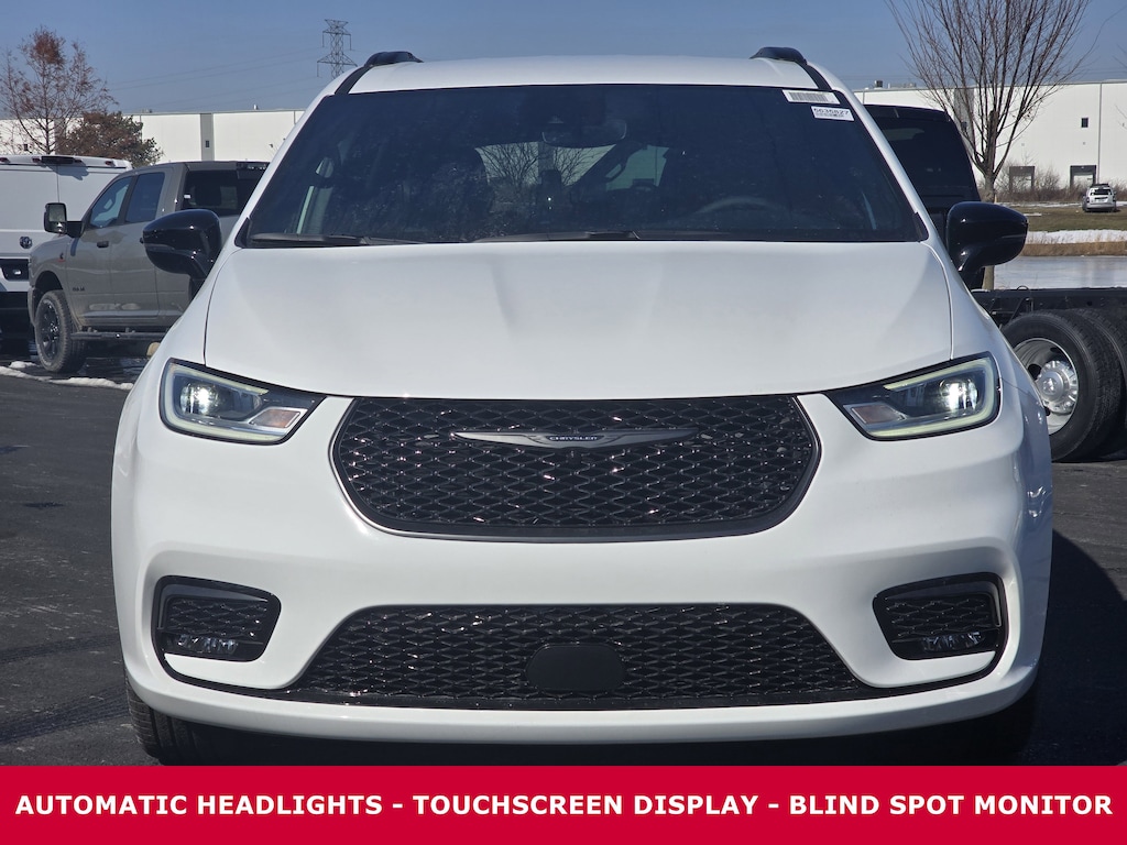 New 2026 Chrysler Pacifica SELECT Passenger Van