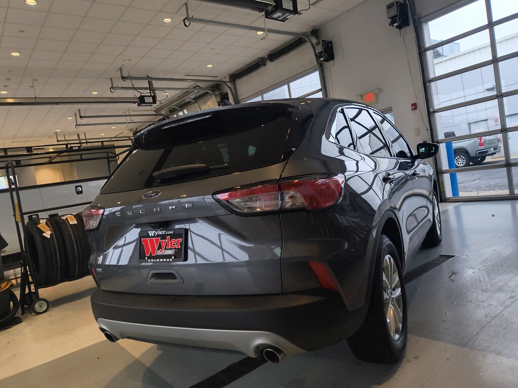 Used 2022 Ford Escape SE FWD SUV