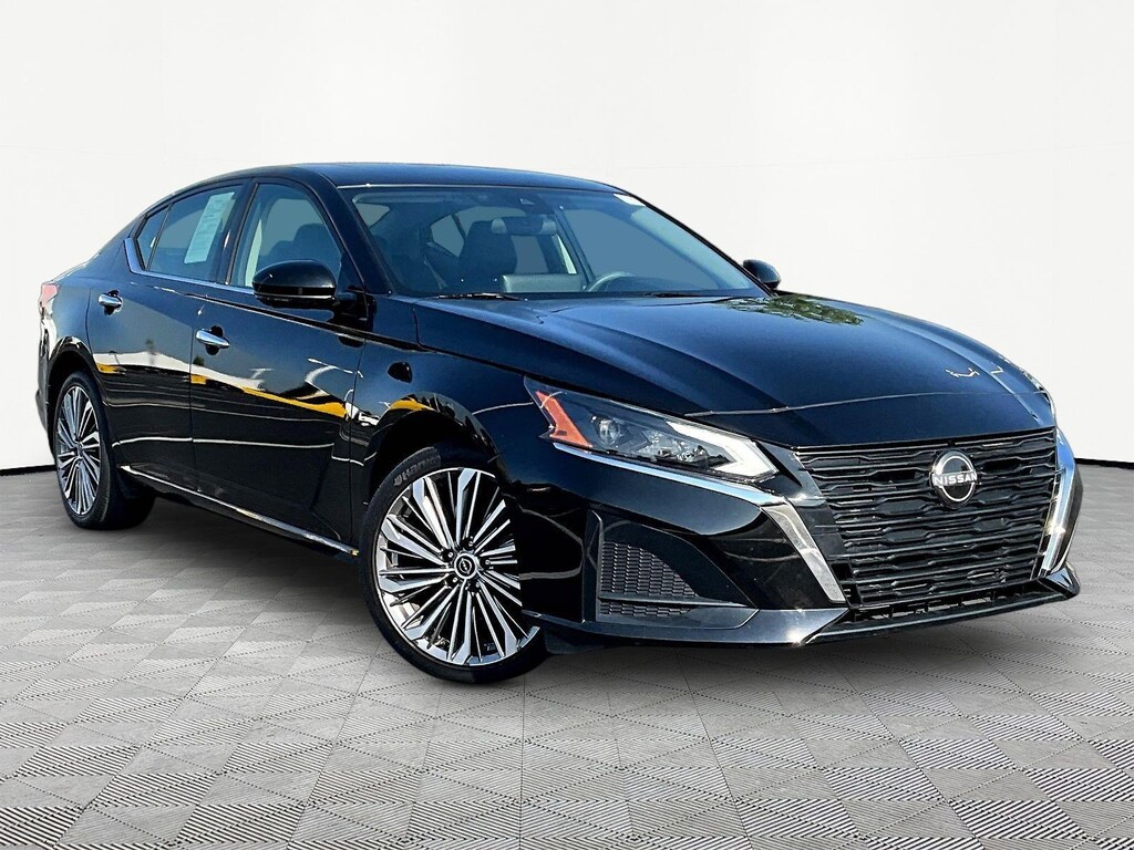 Used 2023 Nissan Altima 2.5 SL AWD Sedan Car