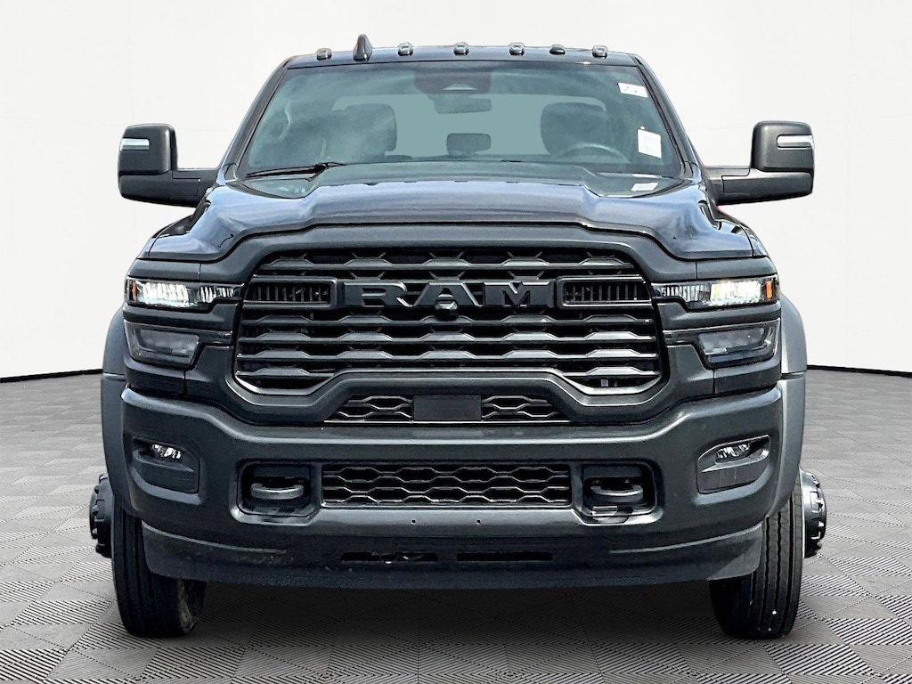 New 2026 Ram 4500 Chassis Cab TRADESMAN CREW 4X4 60' CA Pickup