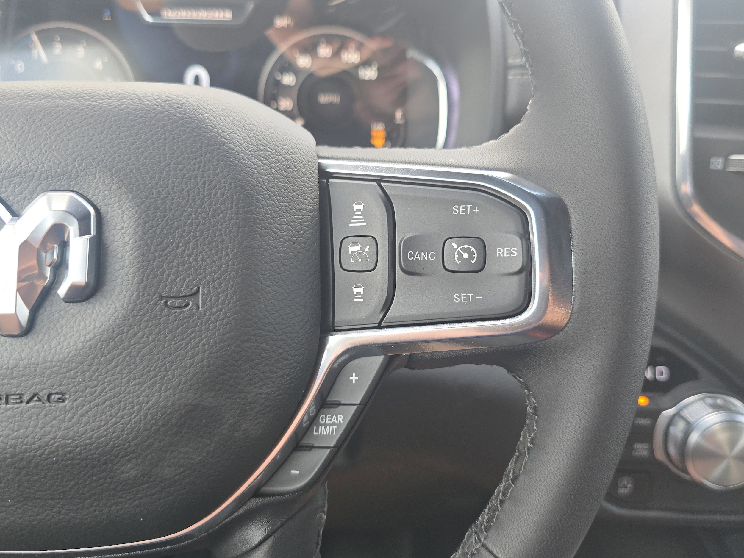 2026 RAM 1500 Laramie - Photo 9
