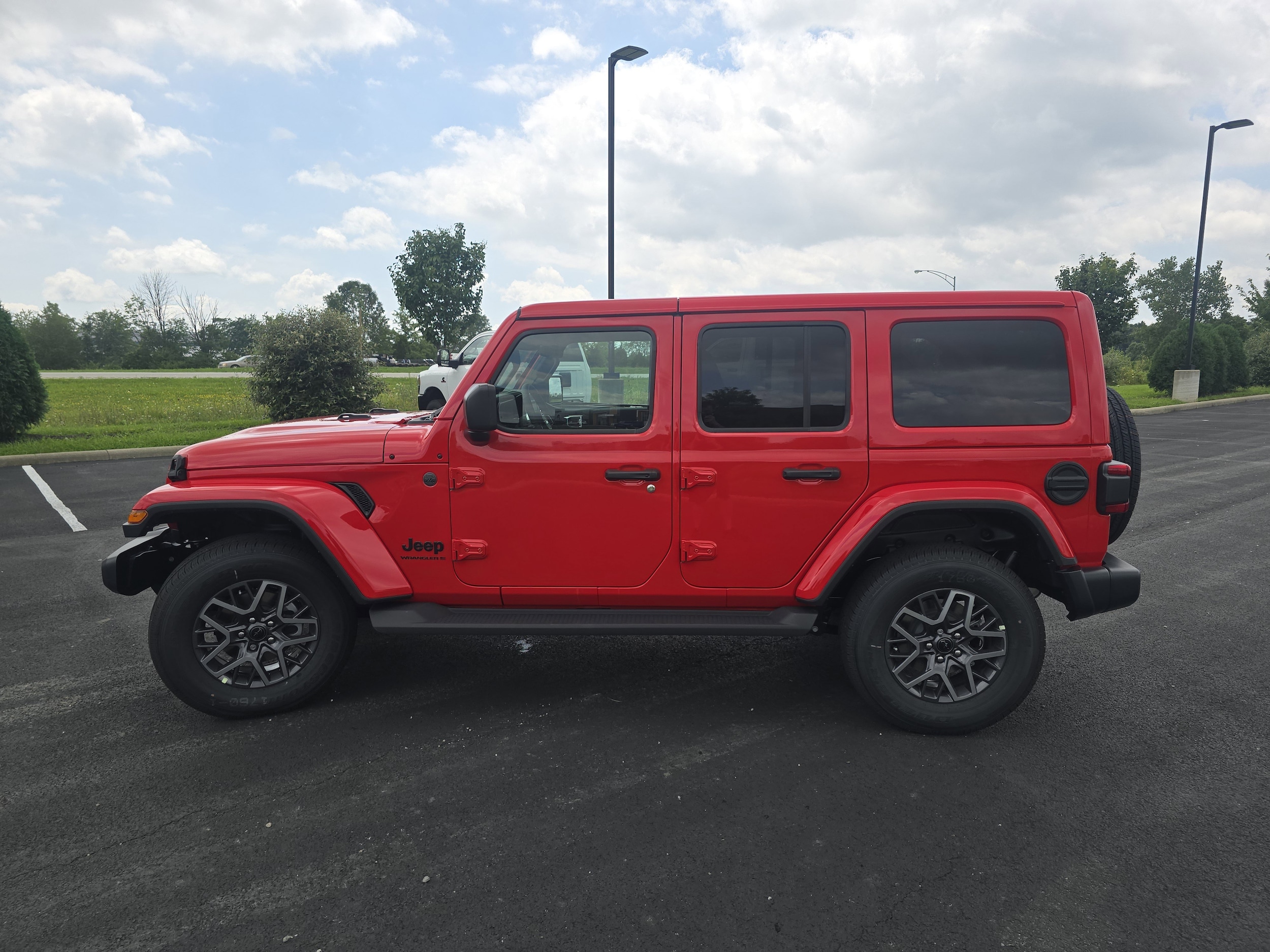2025 Jeep Wrangler 4-Door Sahara - Photo 15