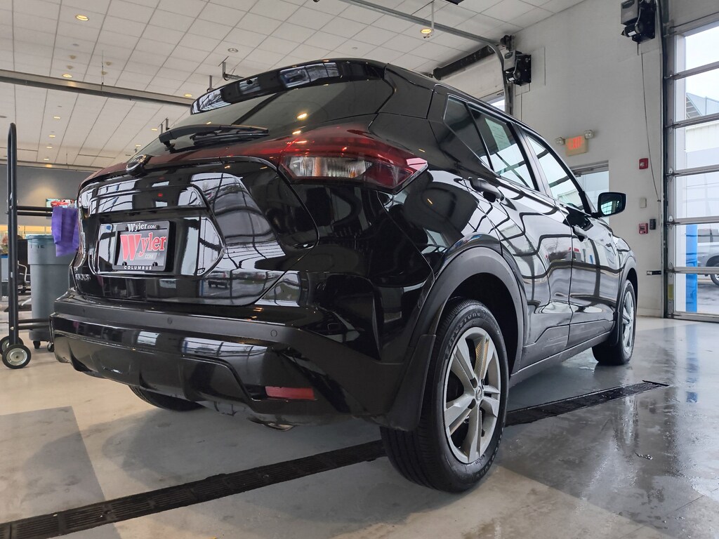 Used 2024 Nissan Kicks S FWD SUV