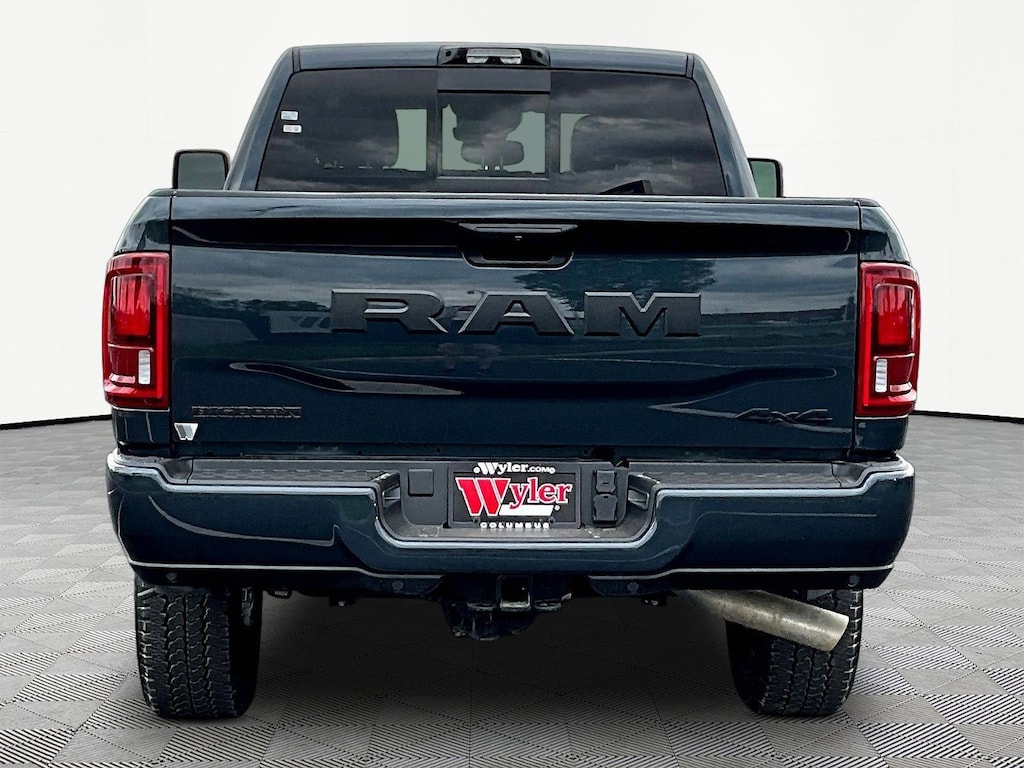 New 2026 Ram 2500 BIG HORN CREW CAB 4X4 6'4 BOX Pickup