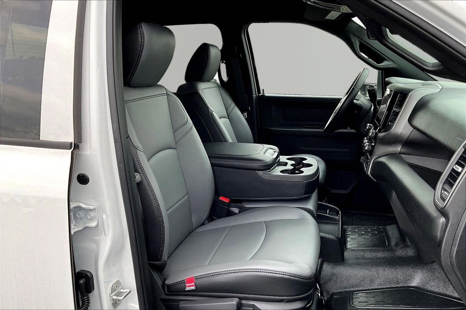 2026 RAM 3500 Chassis Tradesman - Photo 10