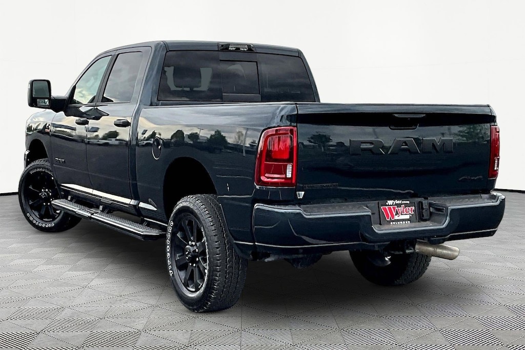 New 2026 Ram 2500 BIG HORN CREW CAB 4X4 6'4 BOX Pickup