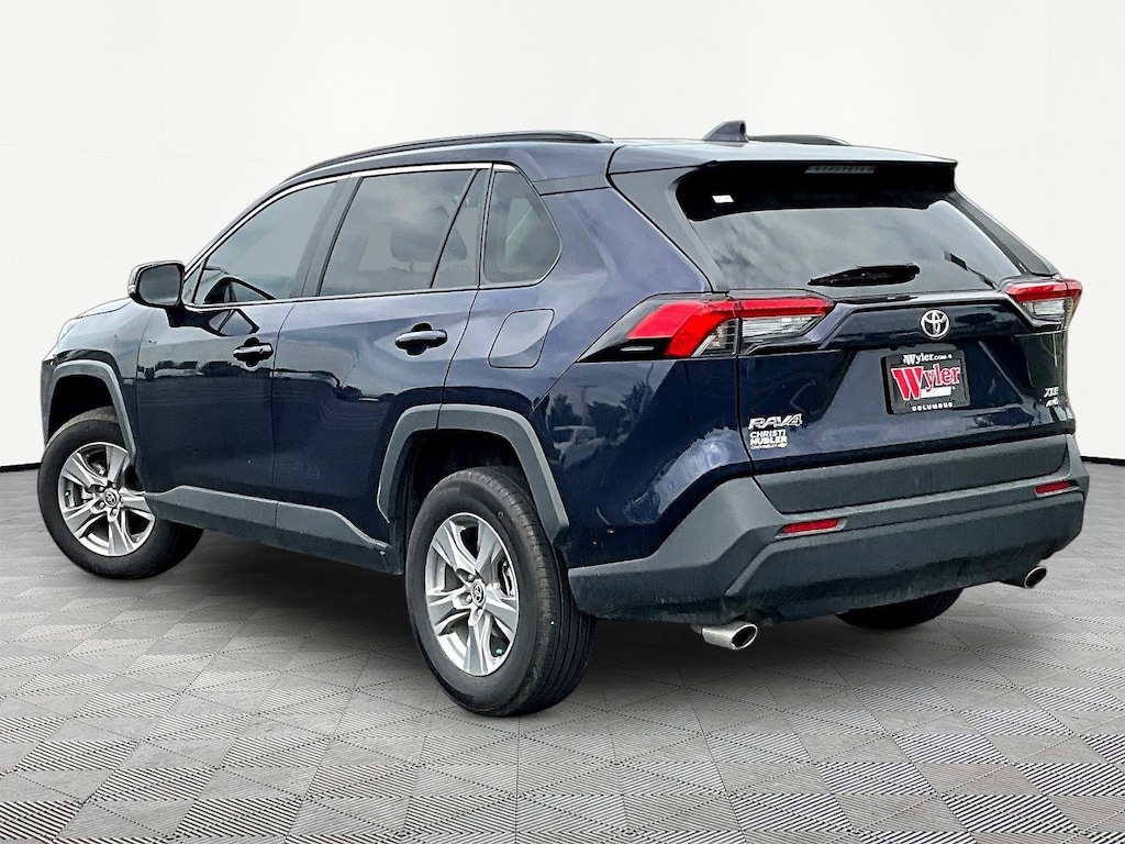 Used 2025 Toyota RAV4 XLE AWD SUV