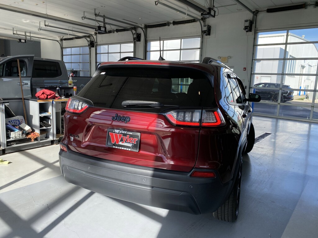 Used 2020 Jeep Cherokee Altitude 4x4 SUV