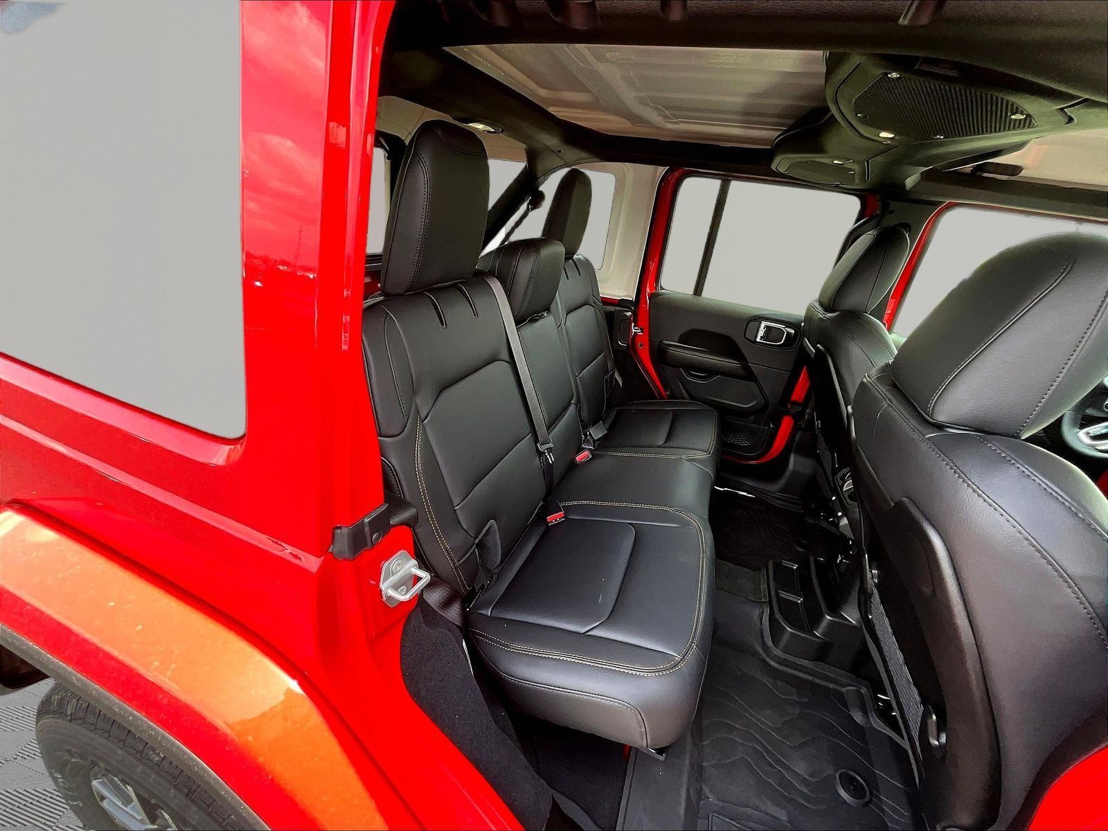 2025 Jeep Wrangler 4-Door Sahara - Photo 11