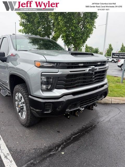 2024 Chevrolet Silverado HD Custom 4WD Crew Cab Standard Box's photo