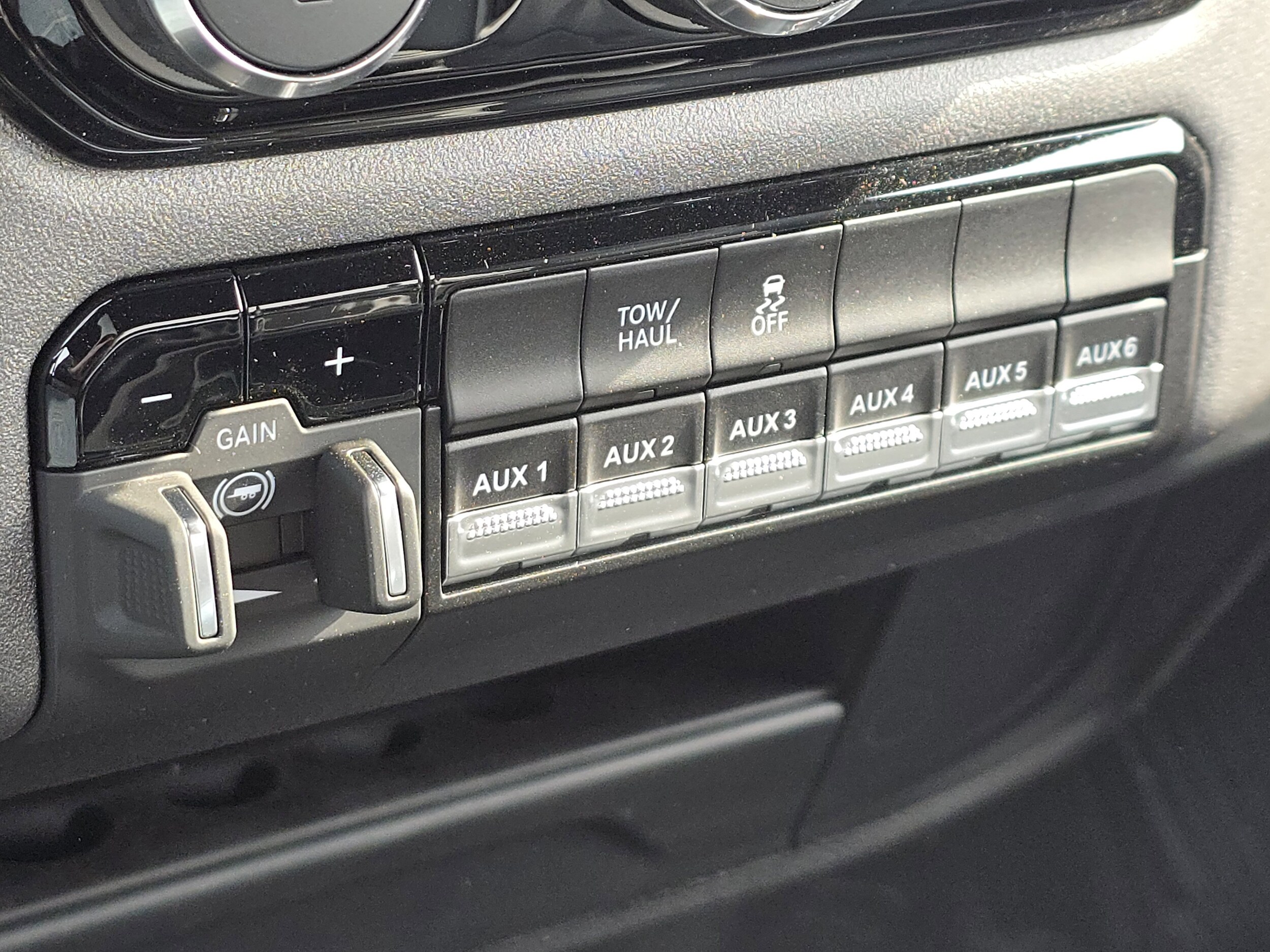 2026 RAM 3500 Chassis Tradesman - Photo 8