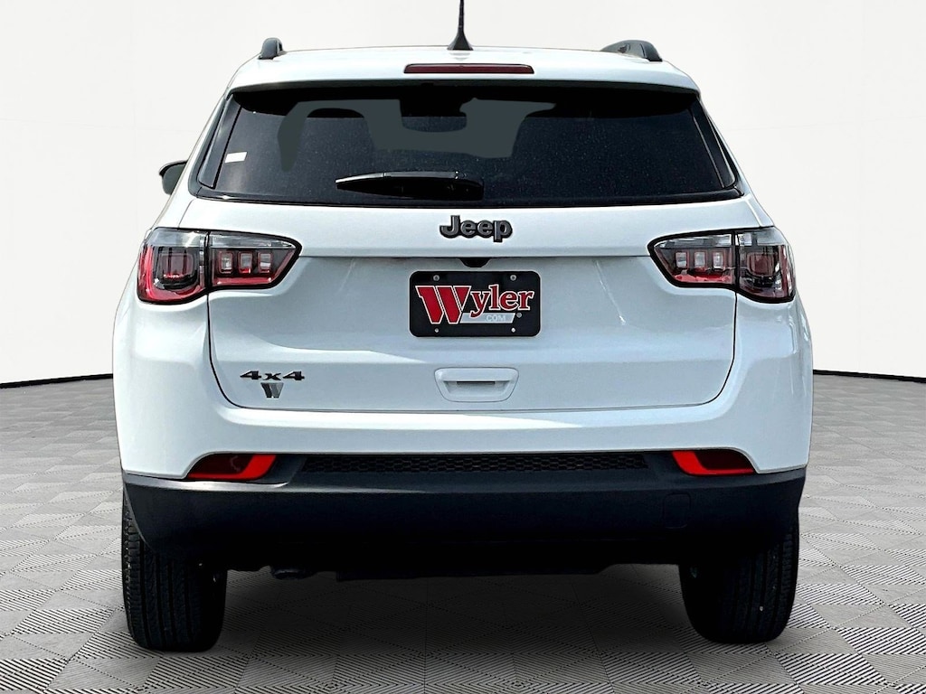 New 2025 Jeep Compass LATITUDE 4X4 Sport Utility