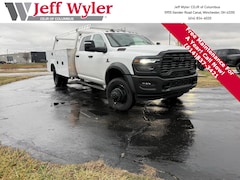 2026 Ram 5500 Chassis Cab TRADESMAN  CREW  4X4 84' CA Pickup