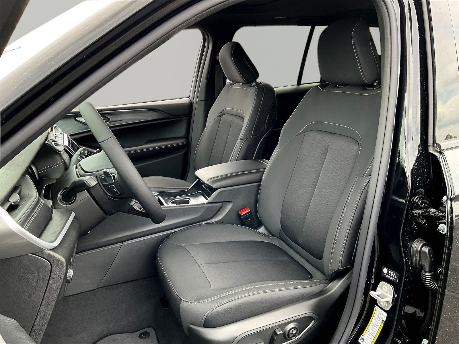 2026 Jeep Grand Cherokee Laredo - Photo 19
