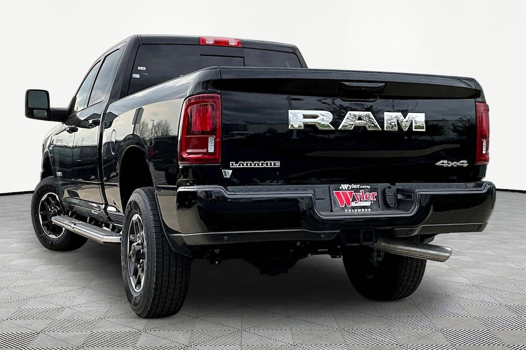 New 2026 Ram 2500 LARAMIE CREW CAB 4X4 6'4 BOX Pickup