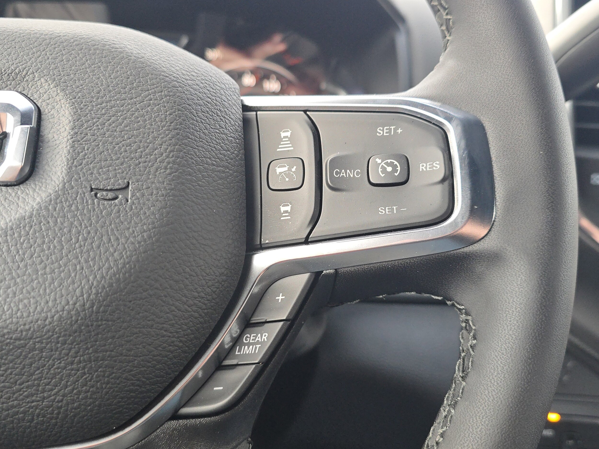 2026 RAM 2500 Laramie - Photo 9