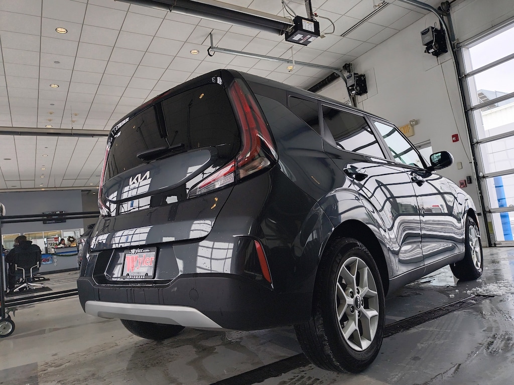 Used 2024 Kia Soul LX IVT Hatchback