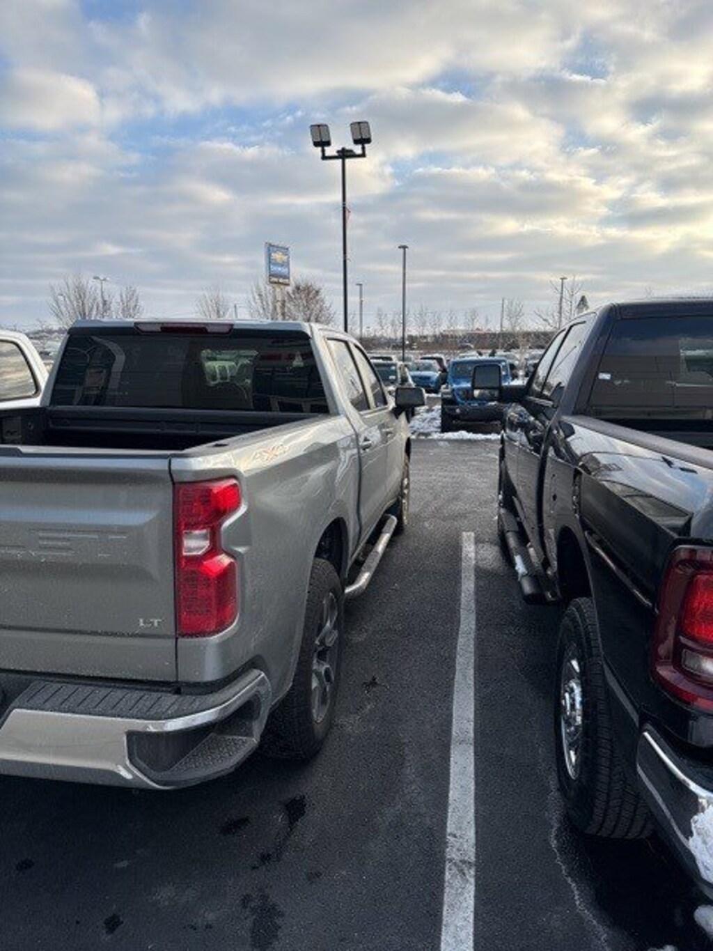 Used 2025 Chevrolet Silverado 1500 4WD Crew Cab 147 LT w/1LT Truck