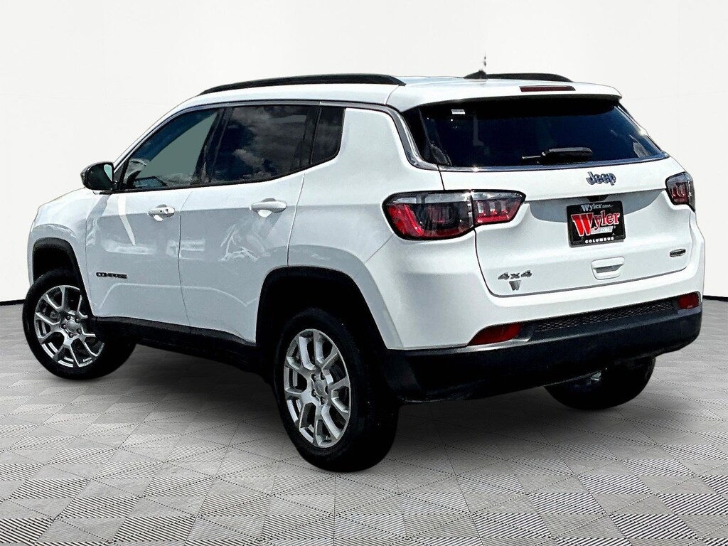 Used 2022 Jeep Compass Latitude Lux SUV