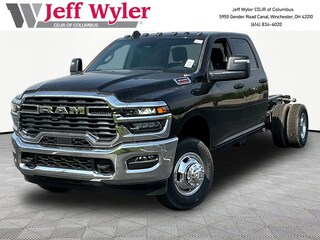 2026 Ram 3500 TRADESMAN CREW CAB CHASSIS 4X4 60' CA Pickup