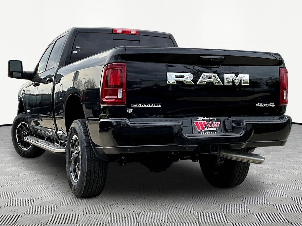 New 2026 Ram 2500 LARAMIE CREW CAB 4X4 6'4 BOX Pickup
