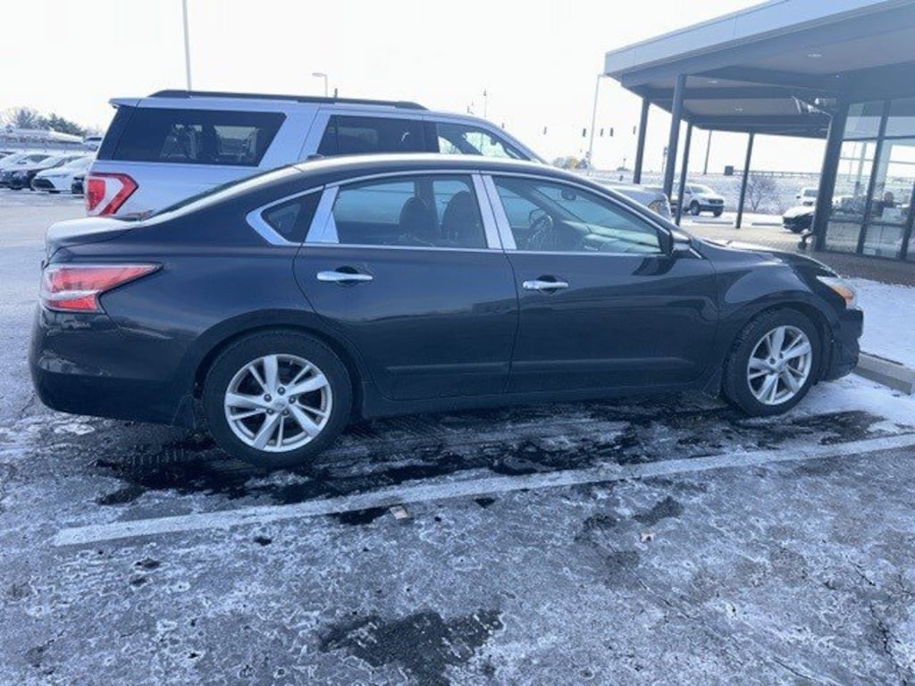 Used 2014 Nissan Altima 4dr Sdn I4 2.5 SL Car