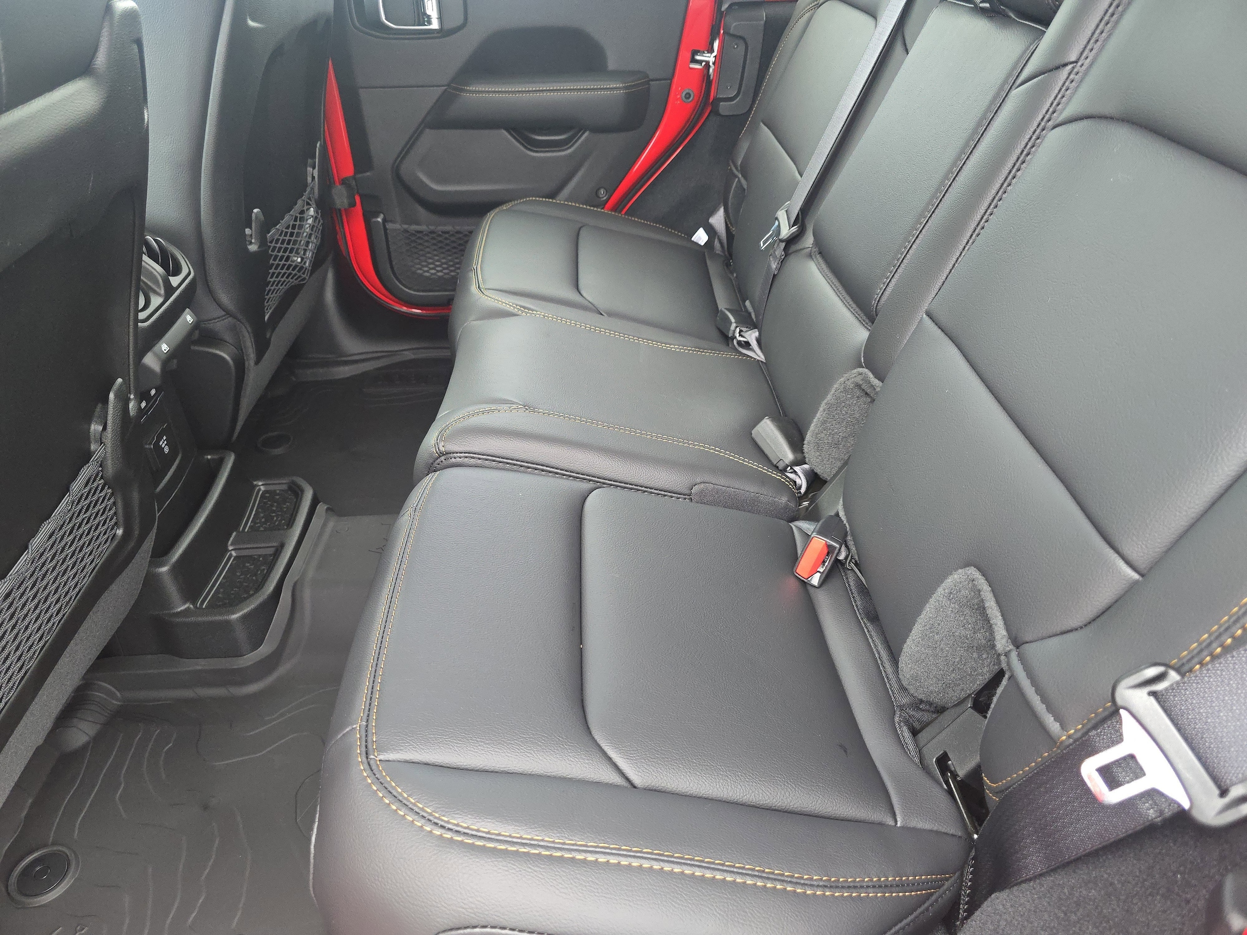2025 Jeep Wrangler 4-Door Sahara - Photo 21
