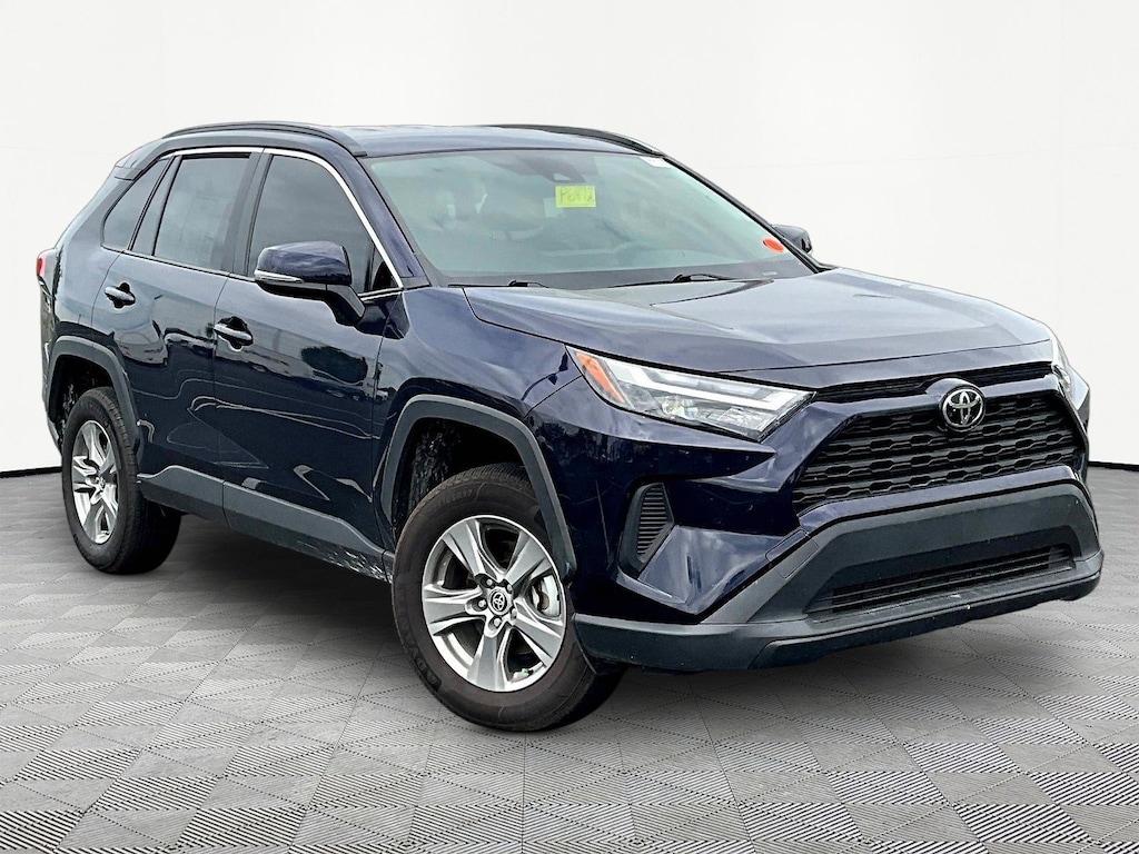 Used 2025 Toyota RAV4 XLE AWD SUV