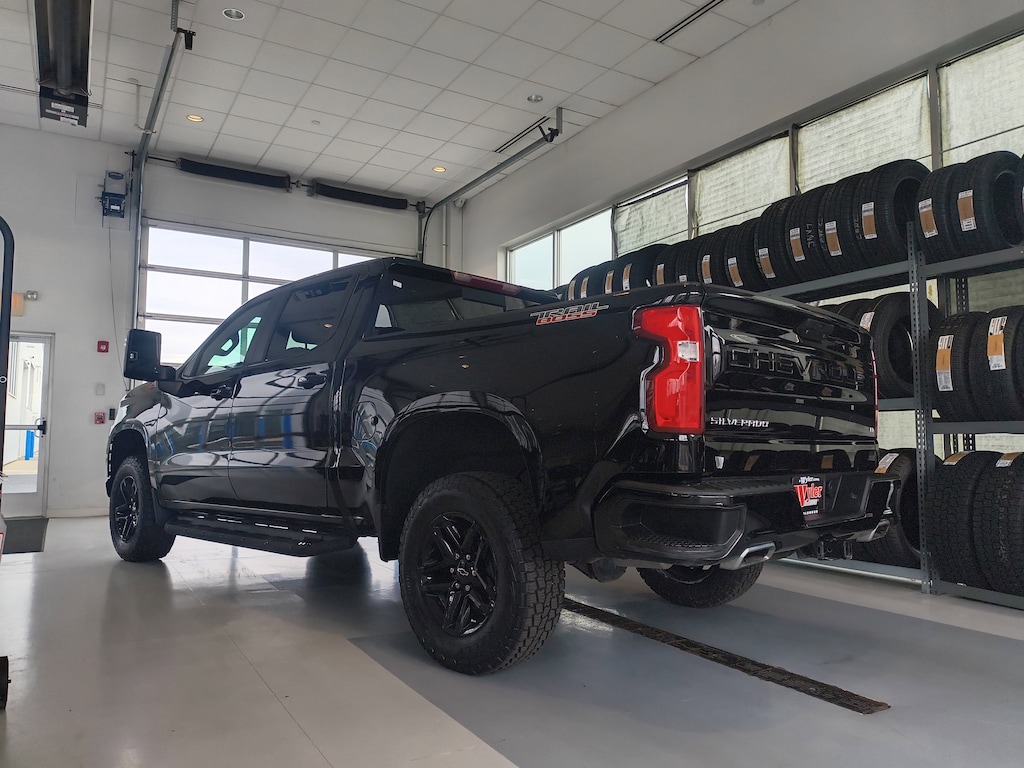 Used 2022 Chevrolet Silverado 1500 LTD 4WD Crew Cab 147 LT Trail Boss Truck