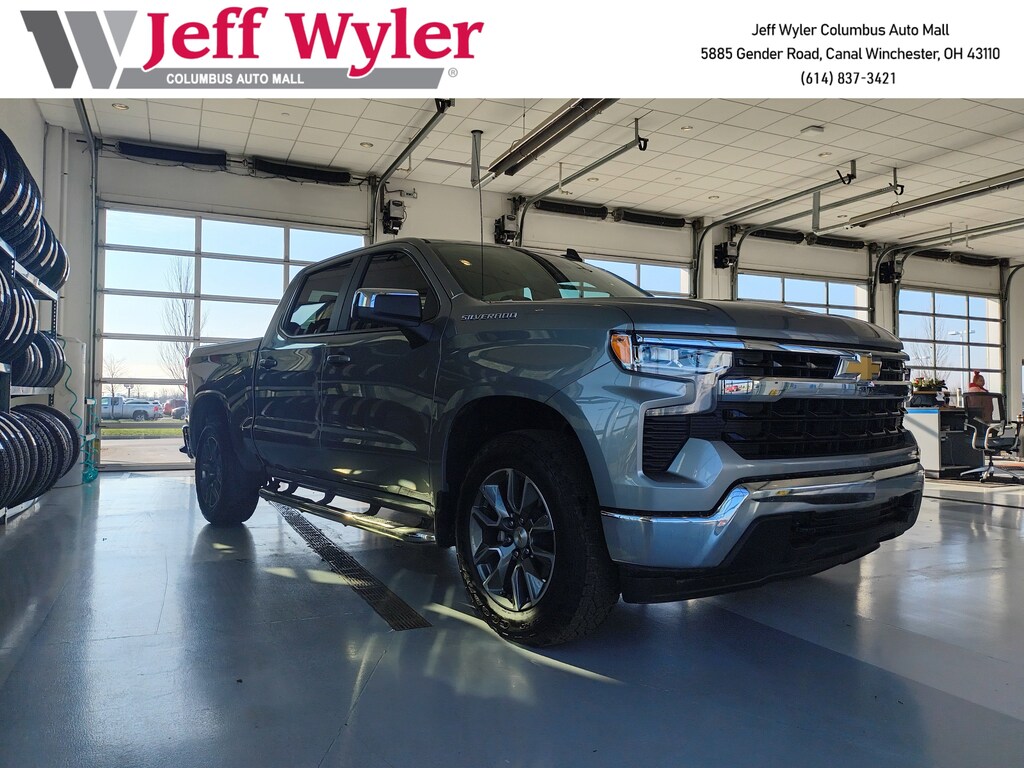Used 2025 Chevrolet Silverado 1500 4WD Crew Cab 147 LT w/1LT Truck