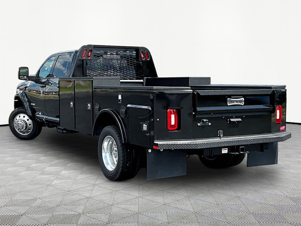 New 2026 Ram 4500 Chassis Cab BIG HORN CREW 4X4 84' CA Pickup