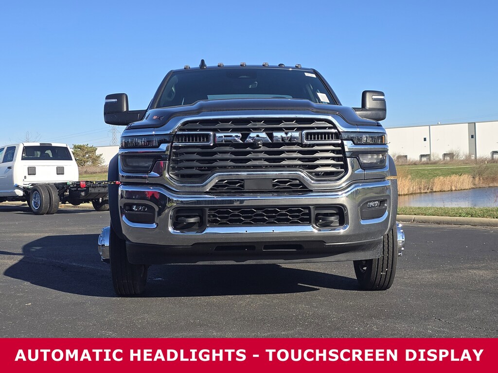 New 2026 Ram 5500 Chassis Cab TRADESMAN CREW 4X4 84' CA Pickup