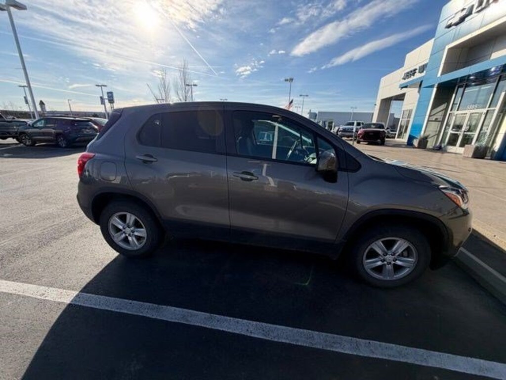 Used 2021 Chevrolet Trax AWD 4dr LS SUV
