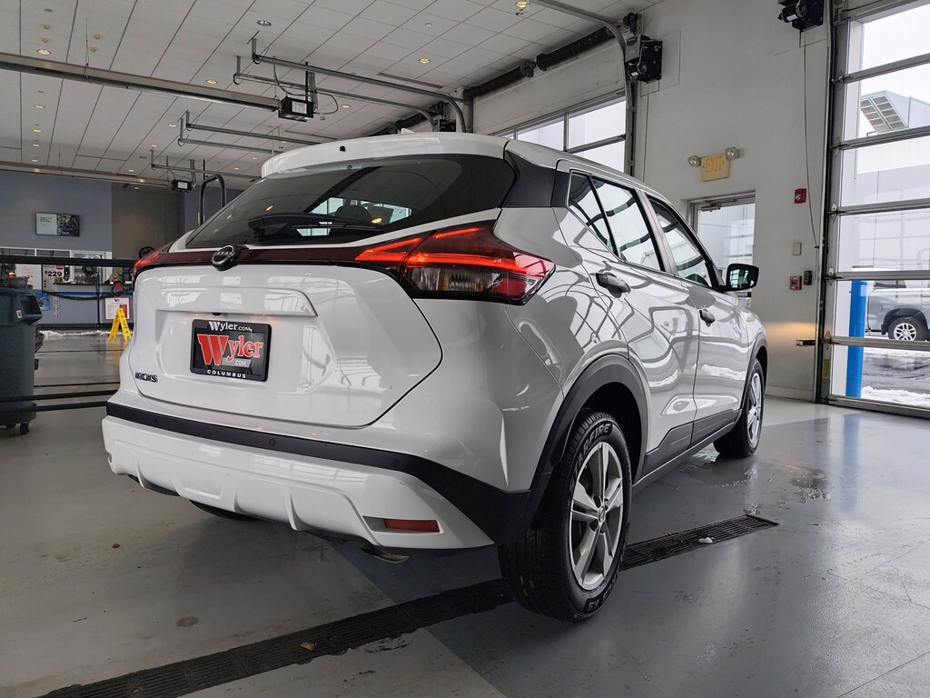 Used 2024 Nissan Kicks S FWD SUV
