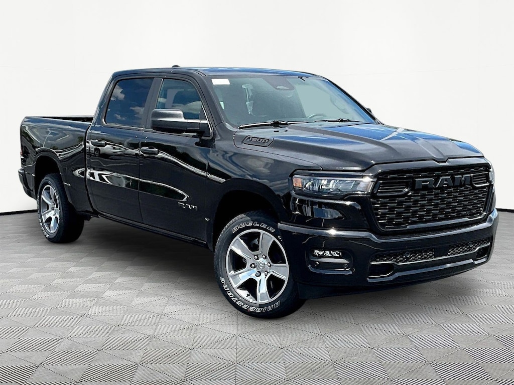 New 2026 Ram 1500 EXPRESS CREW CAB 4X4 6'4 BOX Pickup