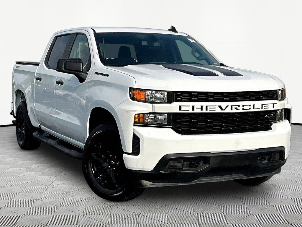 Used 2021 Chevrolet Silverado 1500 4WD Crew Cab 147 Custom Truck