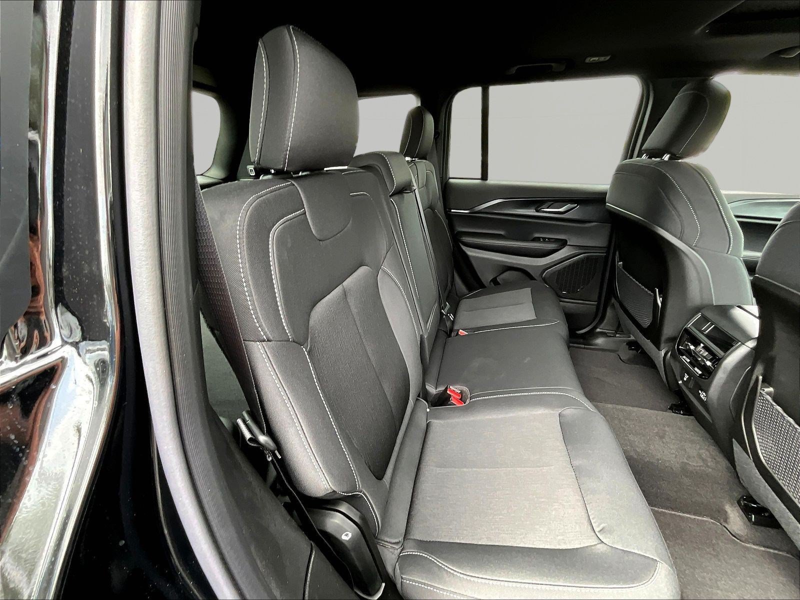 2026 Jeep Grand Cherokee Laredo - Photo 22