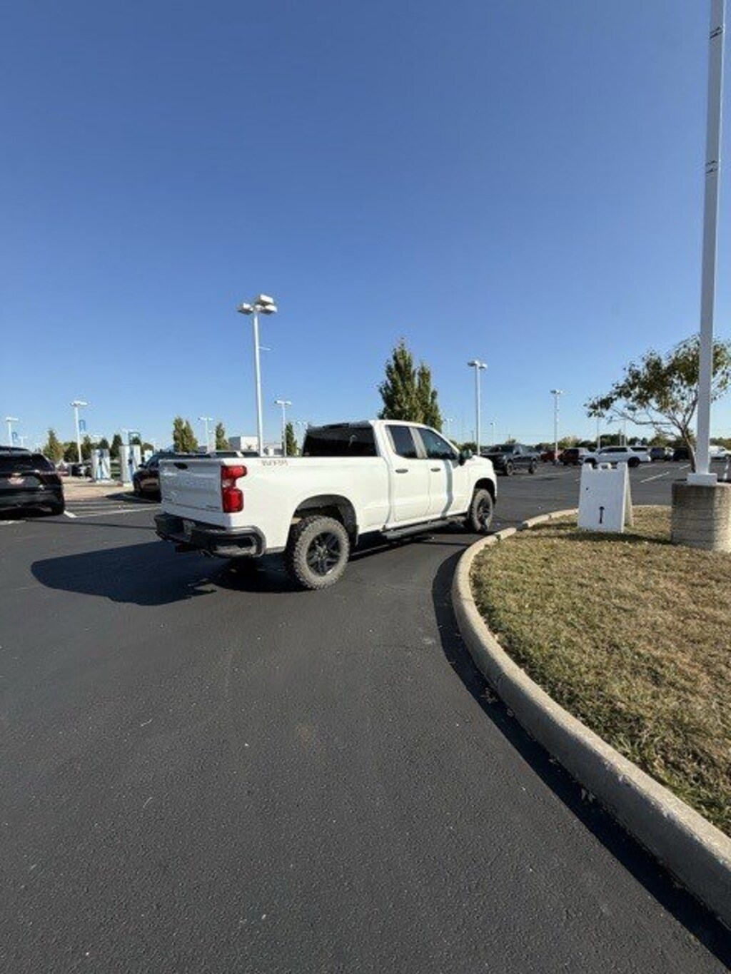 Used 2019 Chevrolet Silverado 1500 4WD Double Cab 147 Custom Trail Boss Truck