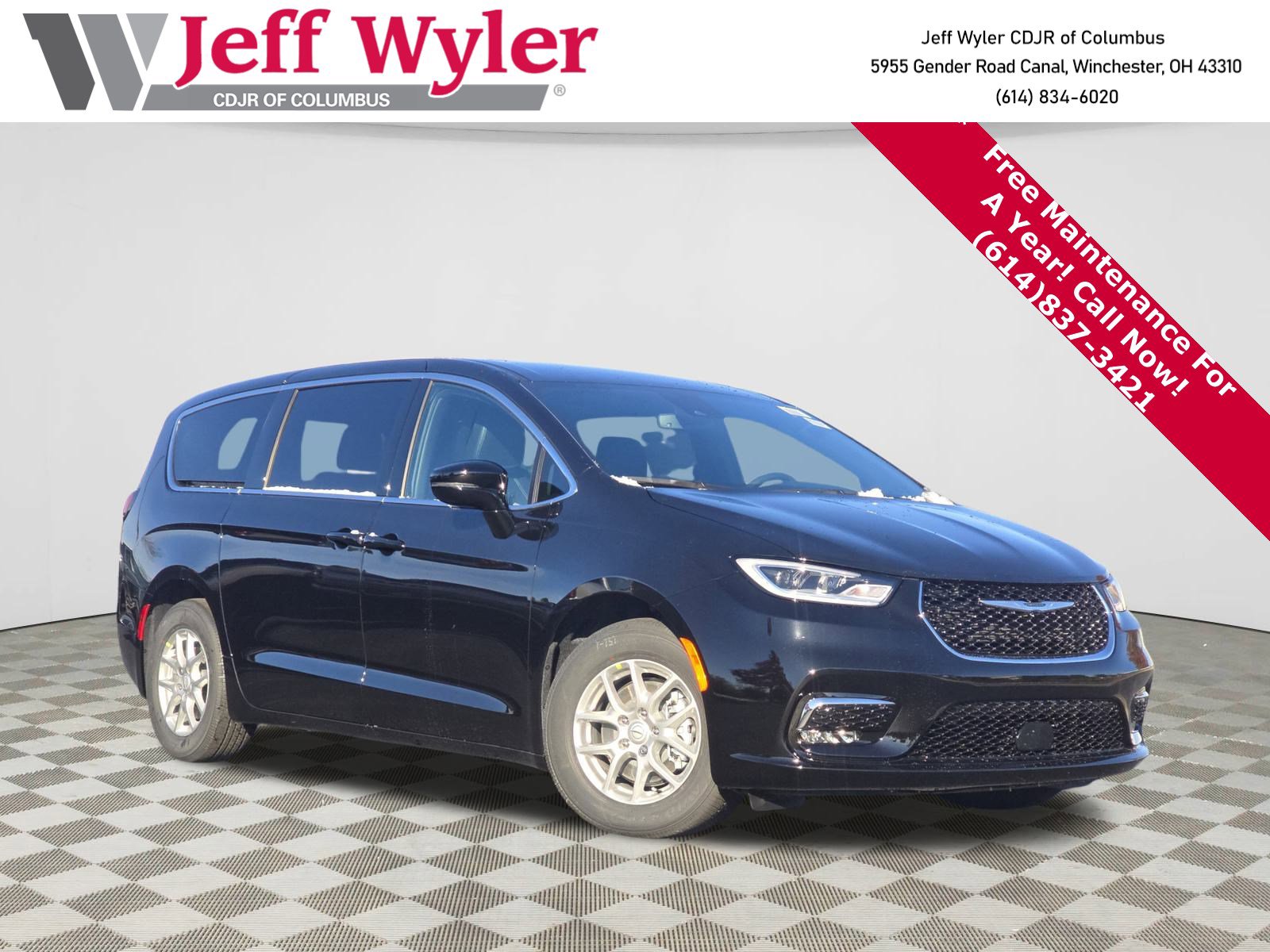 2026 Chrysler Pacifica Select's photo