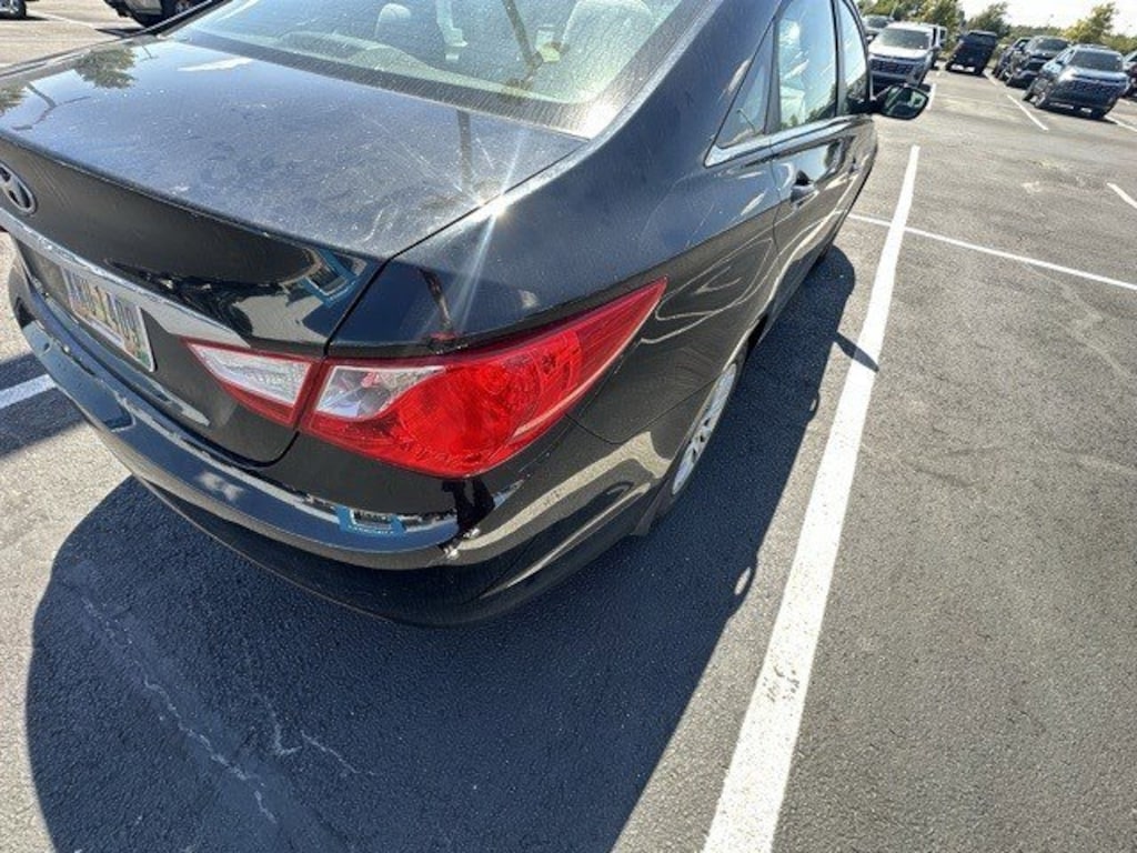 Used 2013 Hyundai Sonata 4dr Sdn 2.4L Auto GLS *Ltd Avail* Car