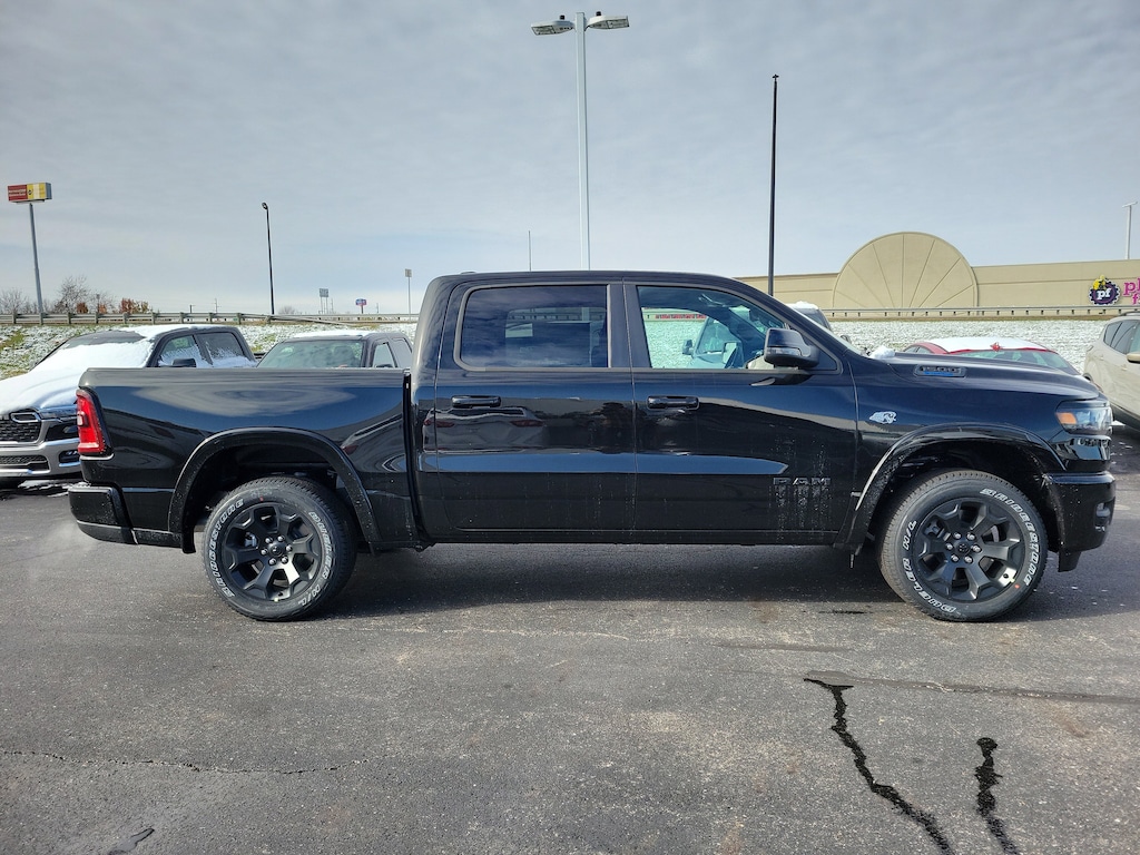 New 2026 Ram 1500 BIG HORN CREW CAB 4X4 5'7 BOX Pickup