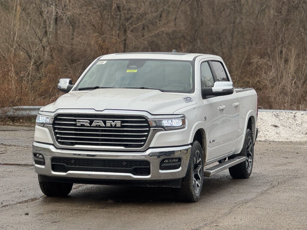 New 2026 Ram 1500 LARAMIE CREW CAB 4X4 5'7 BOX Pickup