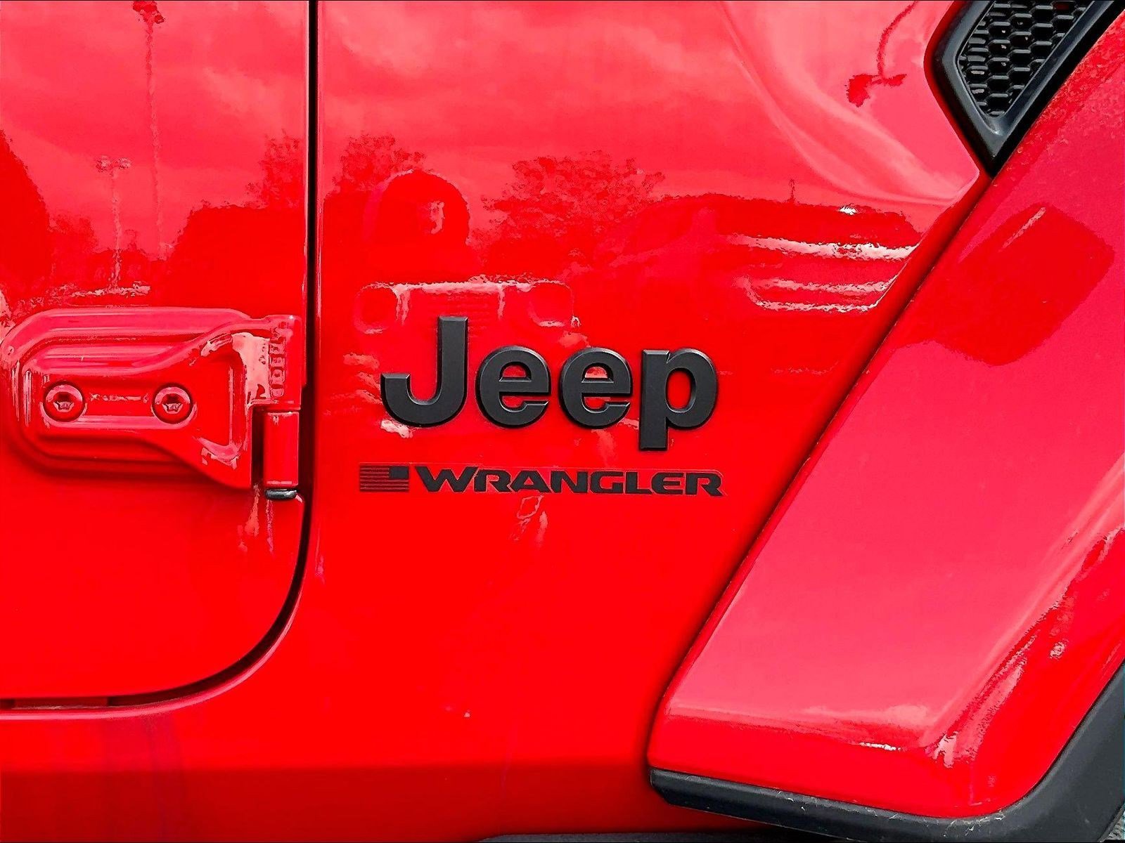 2025 Jeep Wrangler 4-Door Sahara - Photo 8
